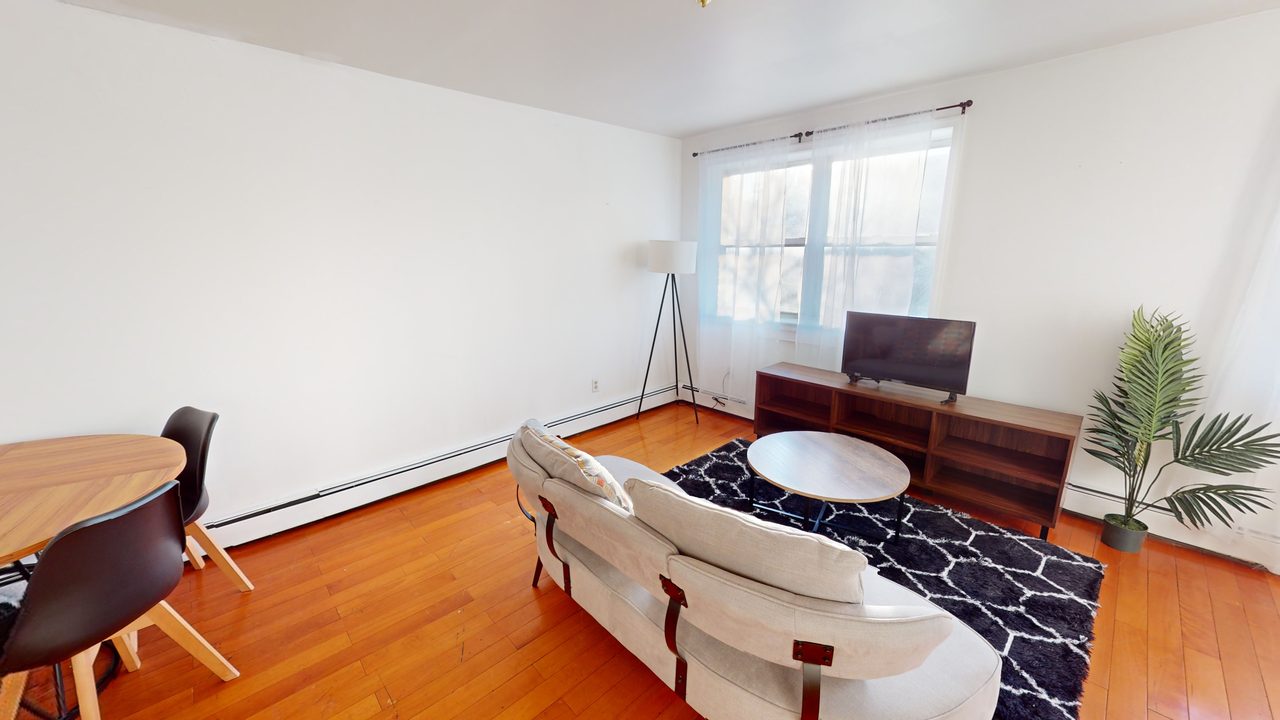  #1822: Fort Greene - Queen Bedroom B W/ Private Bathroom  -  #1822: Fort Greene  - Gallery -  7