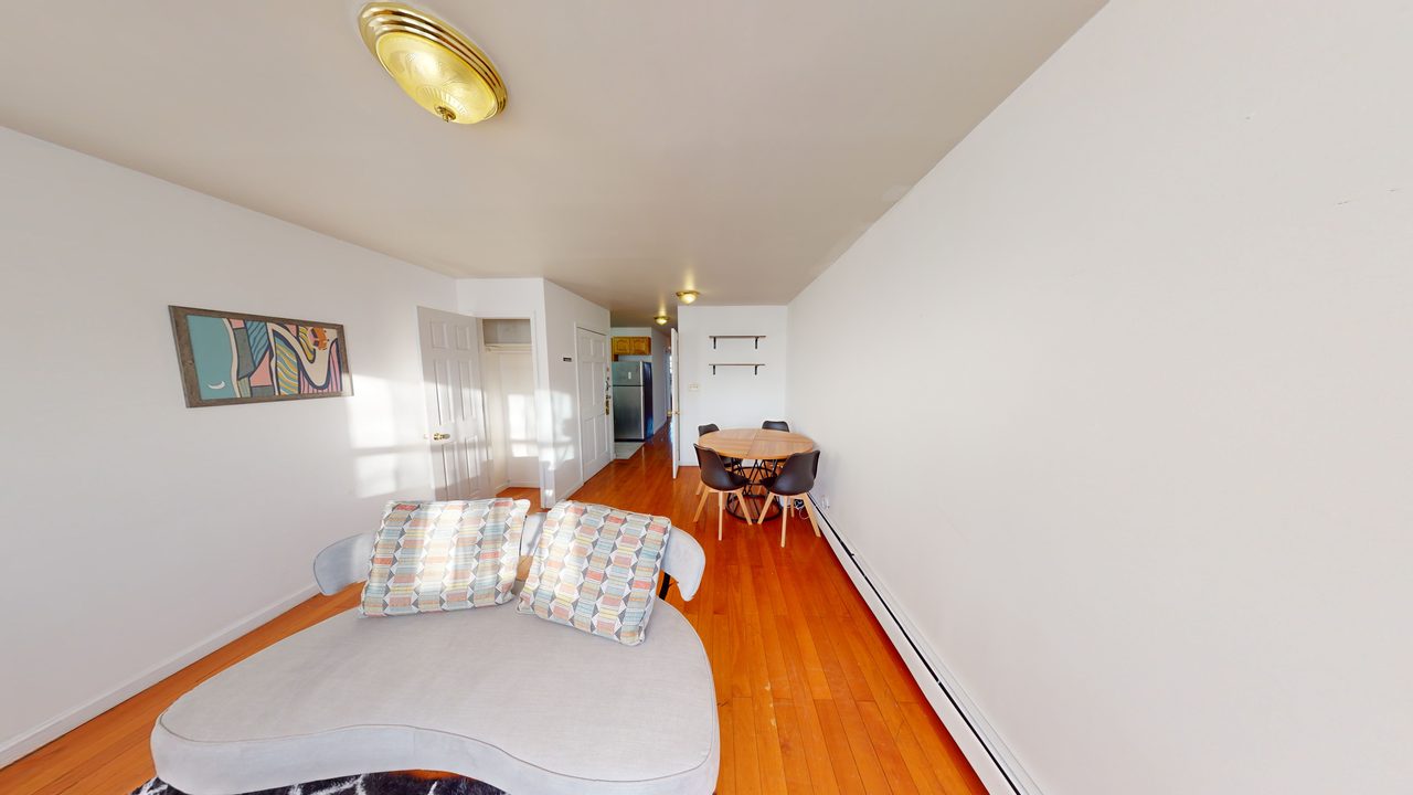  #1822: Fort Greene - Queen Bedroom B W/ Private Bathroom  -  #1822: Fort Greene  - Gallery -  5