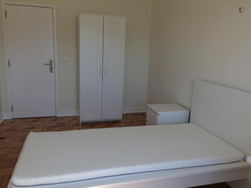 Profound Single Bedroom close to Instituto Politécnico De Santarém