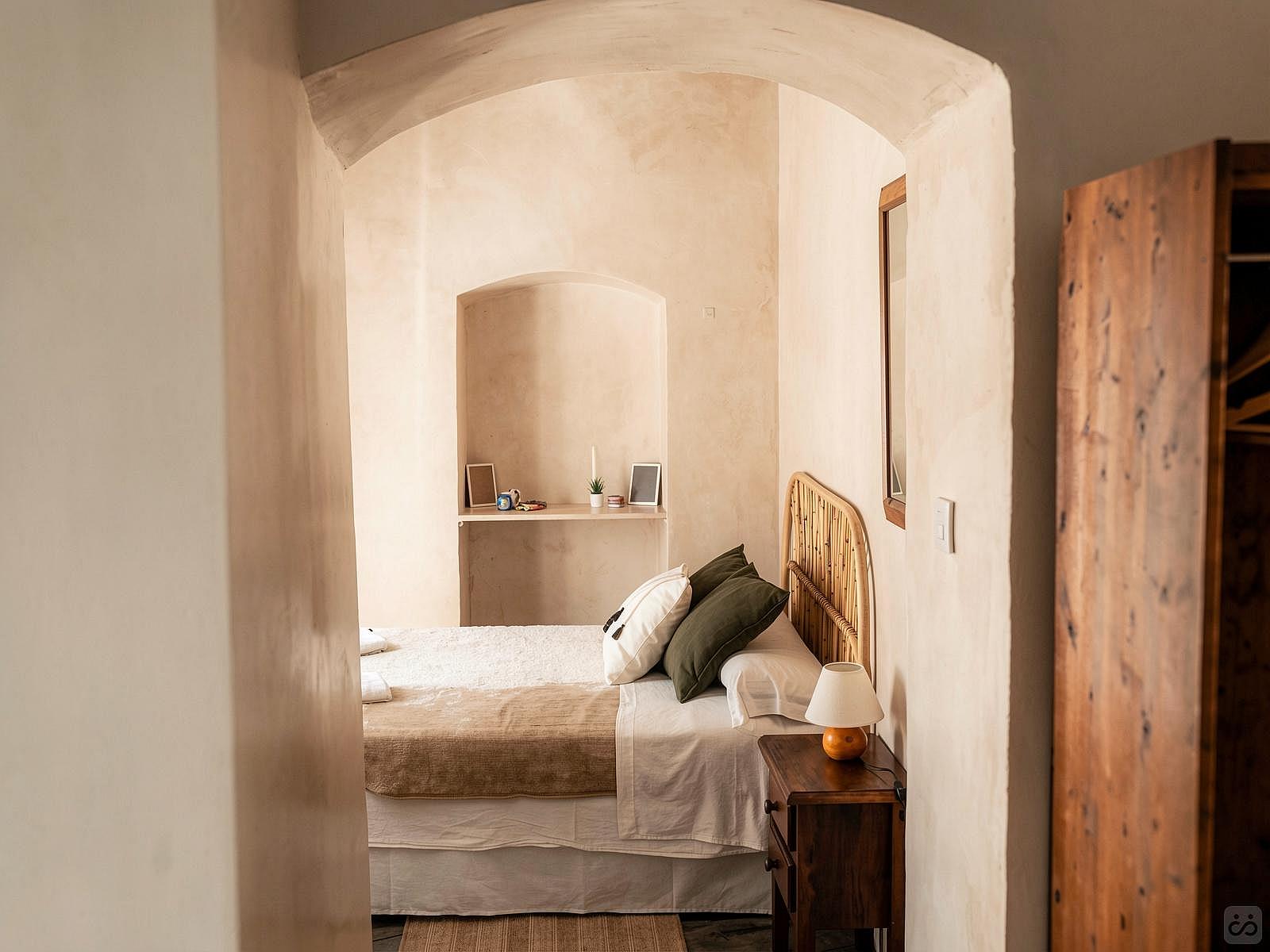 Private Premium Double - Vibrant Coastal Coliving in Historic Tarifa Old Town with Rooftop Terrace and Community Events - Gallery - 25