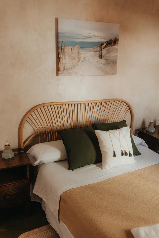 Private Premium Double - Vibrant Coastal Coliving in Historic Tarifa Old Town with Rooftop Terrace and Community Events - Gallery - 10