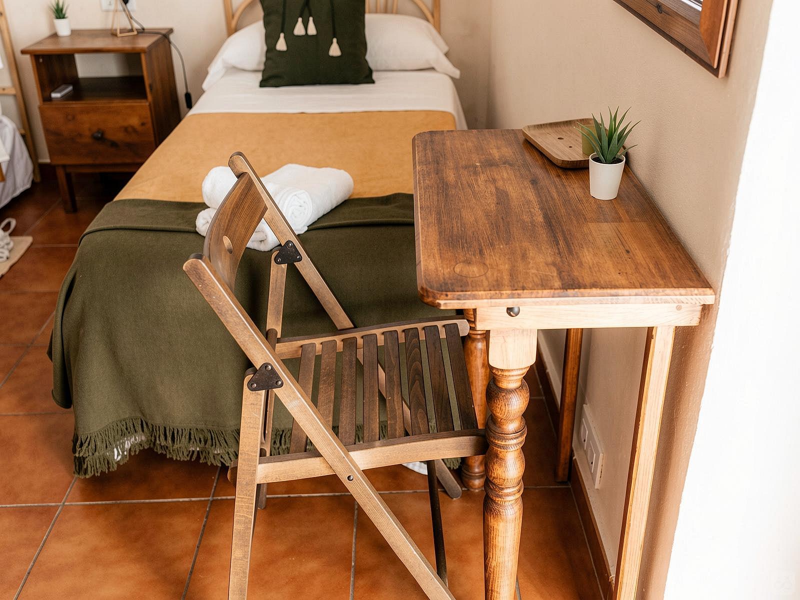 Private Premium Double - Vibrant Coastal Coliving in Historic Tarifa Old Town with Rooftop Terrace and Community Events - Gallery - 29