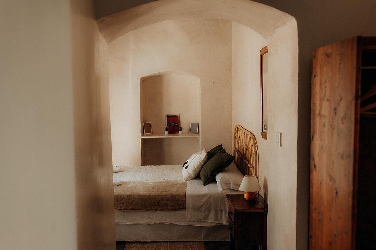 Private Premium Double - Vibrant Coastal Coliving in Historic Tarifa Old Town with Rooftop Terrace and Community Events - Gallery - 13