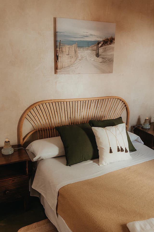 Private Premium Double - Vibrant Coastal Coliving in Historic Tarifa Old Town with Rooftop Terrace and Community Events - Gallery - 2