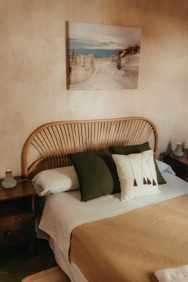Private Premium Double - Vibrant Coastal Coliving in Historic Tarifa Old Town with Rooftop Terrace and Community Events - Gallery - 18