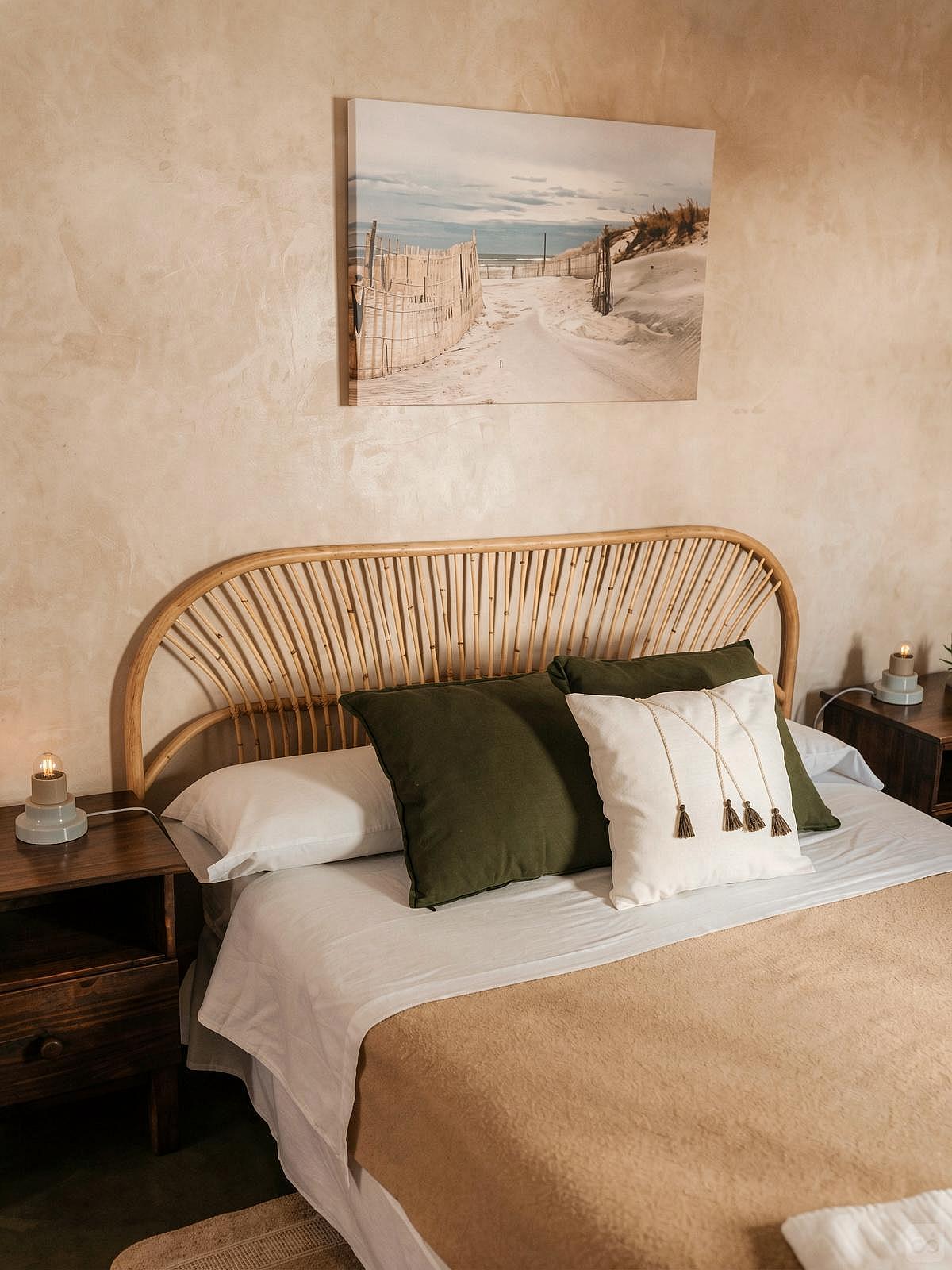 Private Premium Double - Vibrant Coastal Coliving in Historic Tarifa Old Town with Rooftop Terrace and Community Events - Gallery - 26
