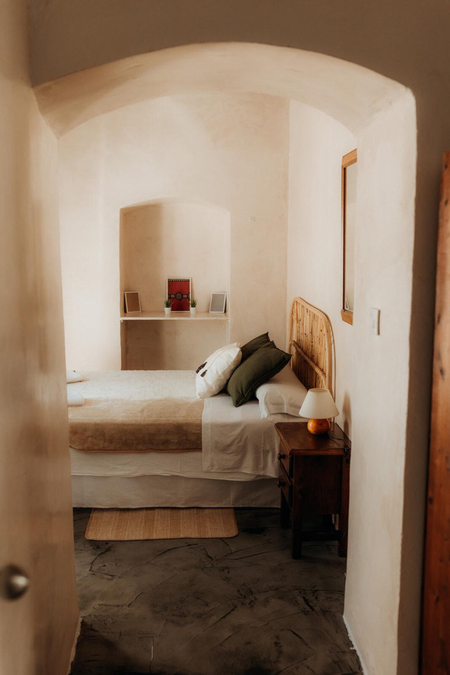 Private Premium Double - Vibrant Coastal Coliving in Historic Tarifa Old Town with Rooftop Terrace and Community Events - Gallery - 12