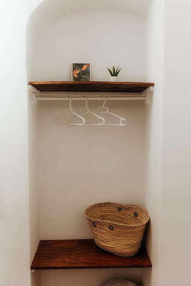 Private Double Shared Bathroom - Vibrant Coastal Coliving in Historic Tarifa Old Town with Rooftop Terrace and Community Events - Gallery - 12