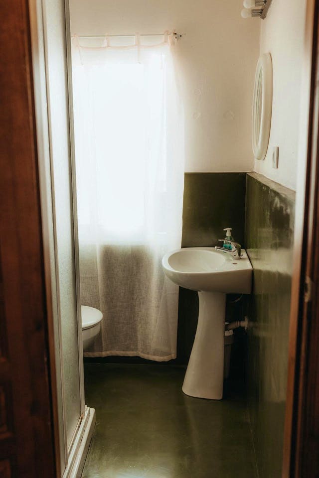 Normal Double Ensuite - Vibrant Coastal Coliving in Historic Tarifa Old Town with Rooftop Terrace and Community Events - Gallery - 13