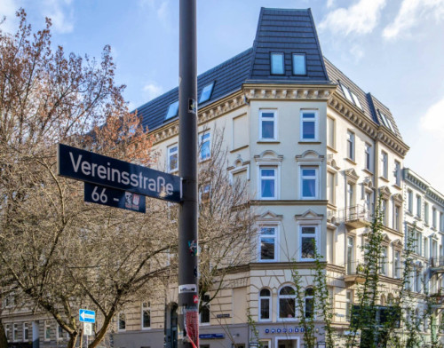 Cozy Bright Apt w/ City Views near Christuskirche Metro Station