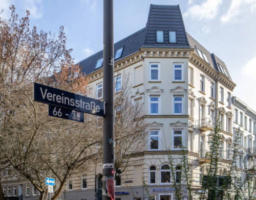 Cozy Bright Apt w/ City Views near Christuskirche Metro Station