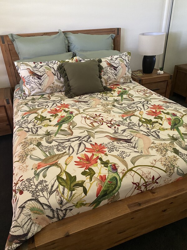  Queen Room ONLY RENTED TOGETHER WITH THE KING ROOM(Single Bed)  -  Jo Jo’s Private room & Ensuite  - Gallery -  1