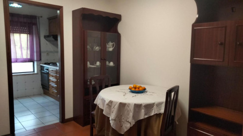Exciting Double Bedroom with a balcony close to University of Coimbra - Gallery - 12