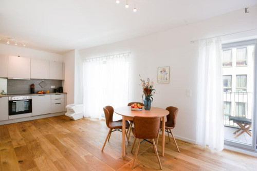Stylish 2-bedroom flat in well-connected Berlin-Mitte