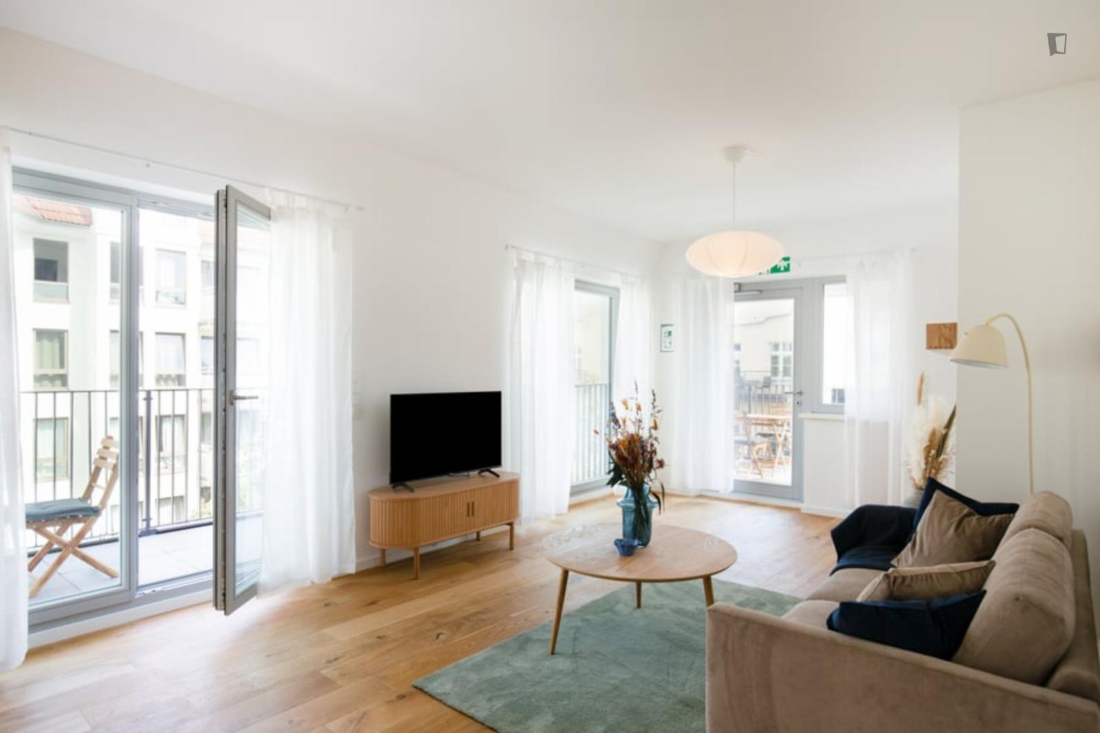  Stylish 2-Bedroom Flat In Well-Connected Berlin-Mitte  -  Stylish 2-bedroom flat in well-connected Berlin-Mitte  - Gallery -  1