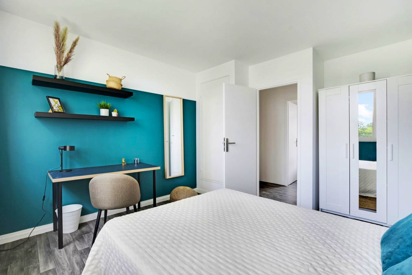 Elegant 13m² Room - 3