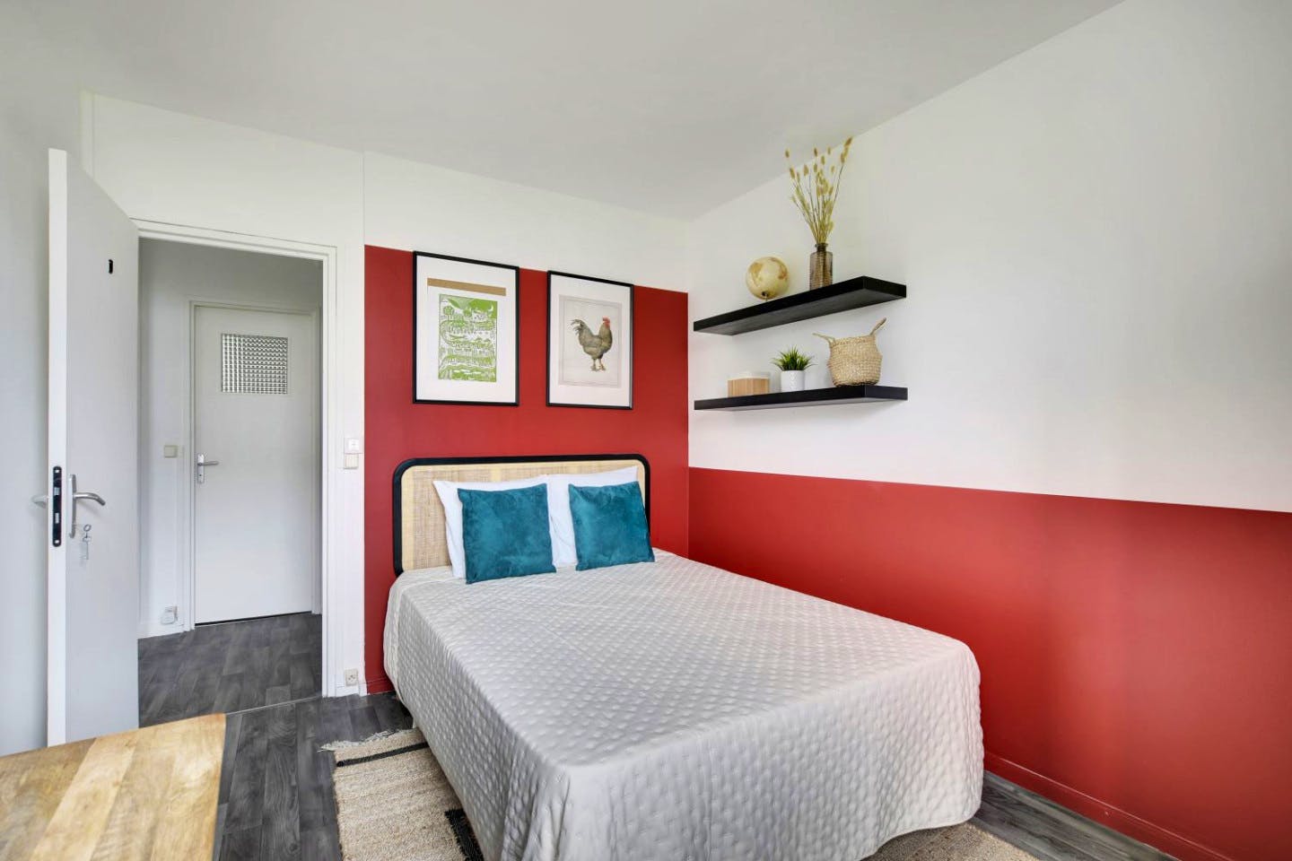 Minimalist 10m² Room - 15