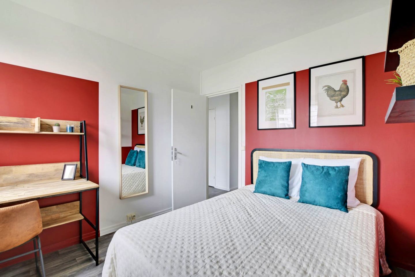 Minimalist 10m² Room - 3