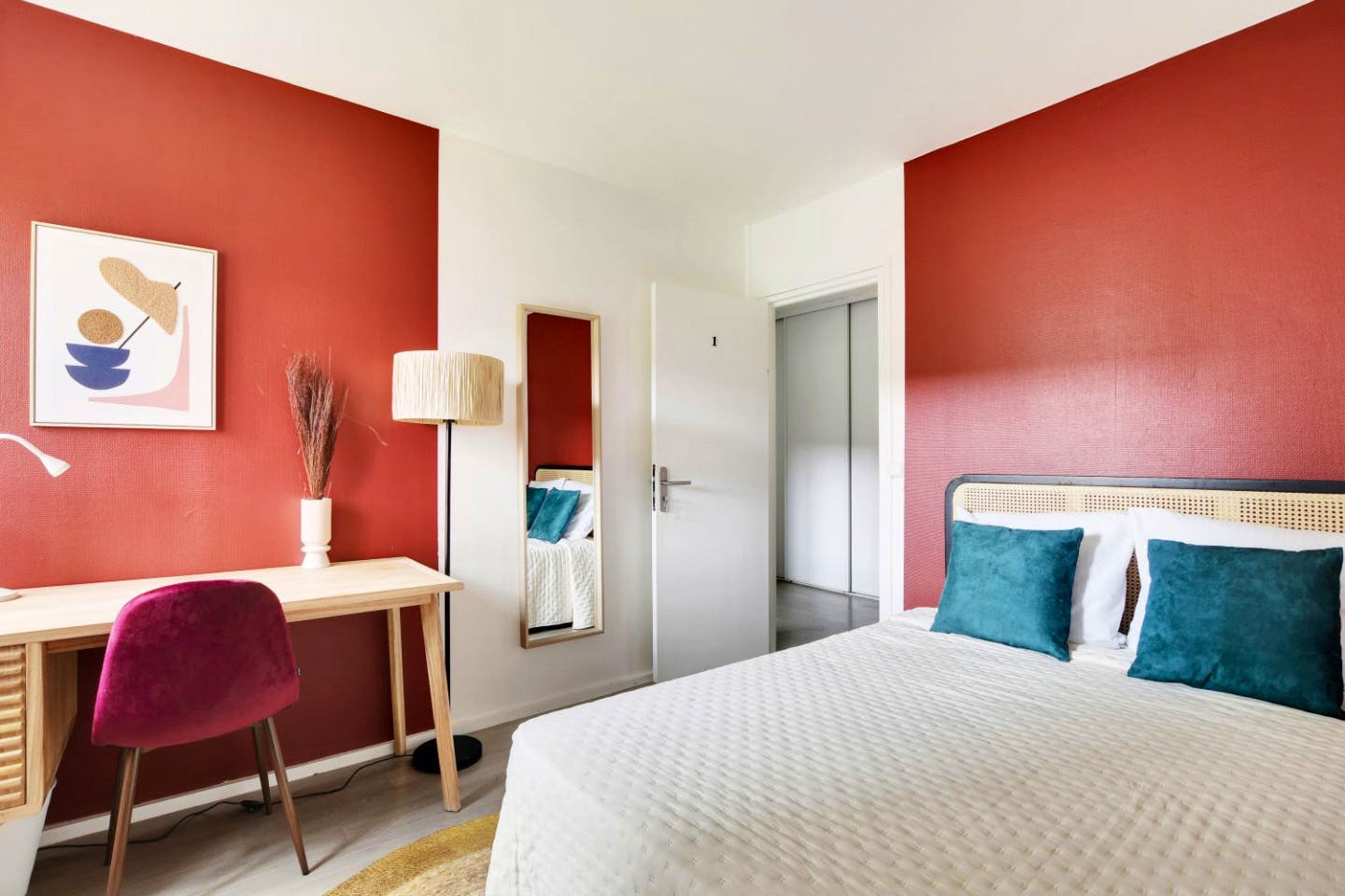Contemporary 13 M² Room - 4