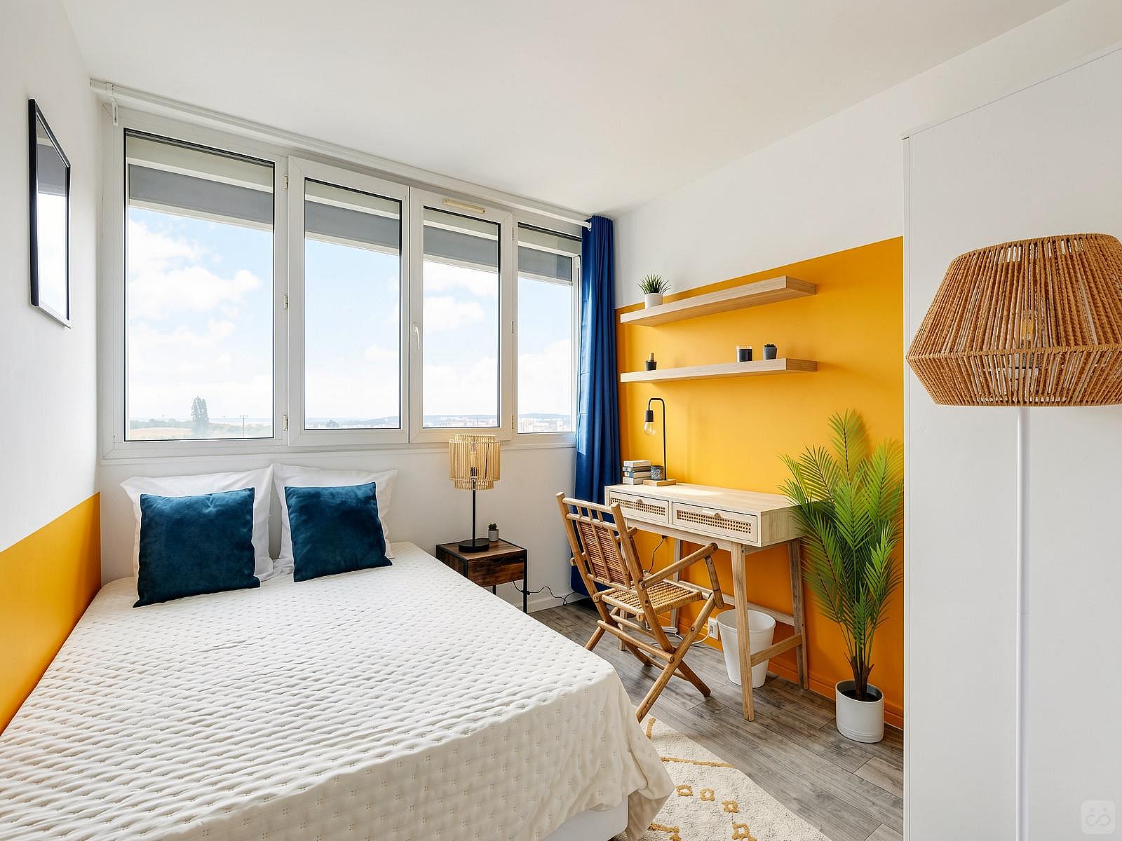 Simple 10 M² Room - 8