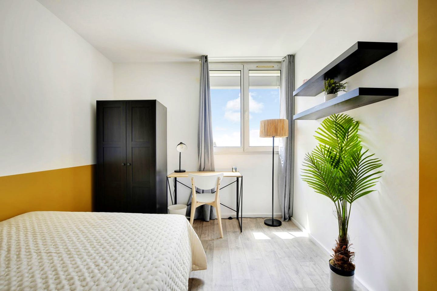 10 M² Contemporary Room - 1