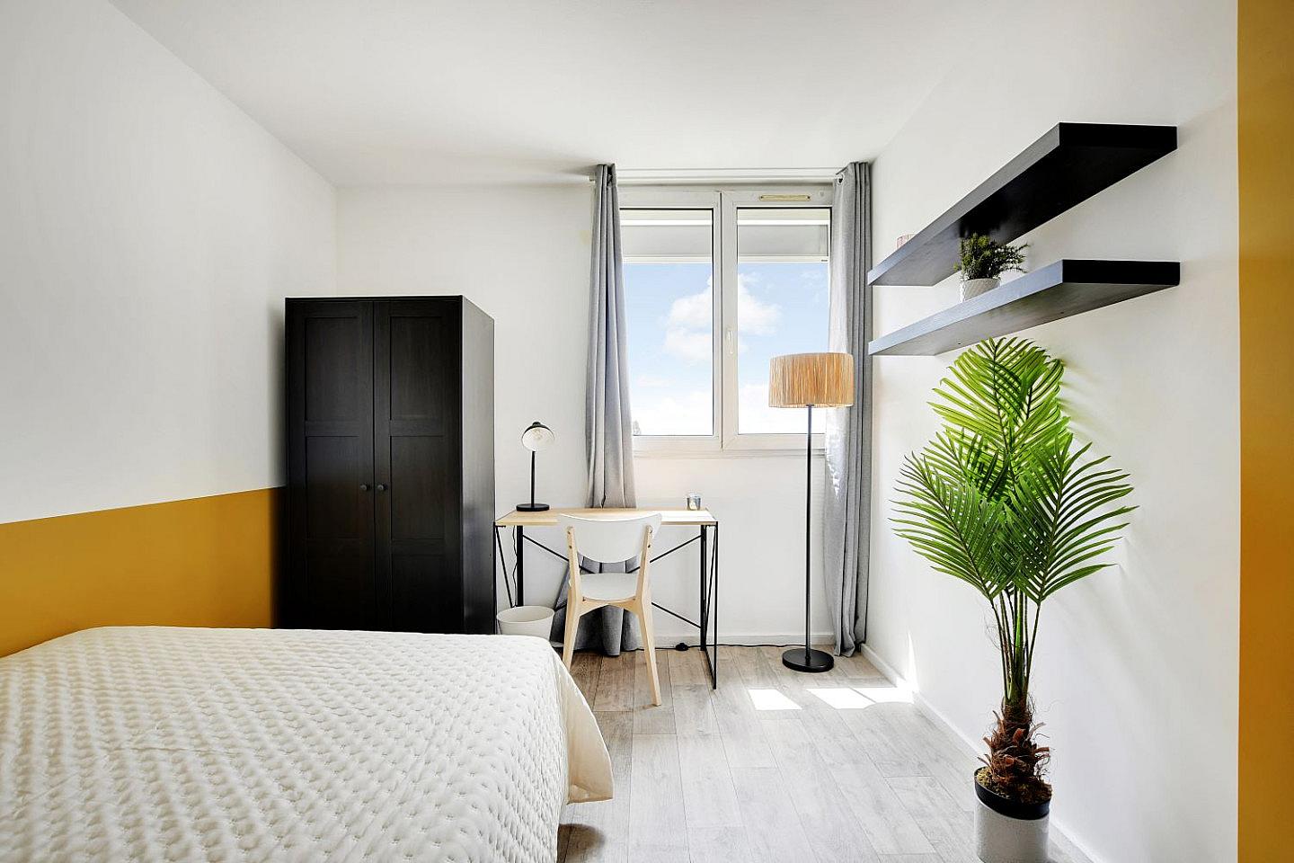 10 M² Contemporary Room - 20