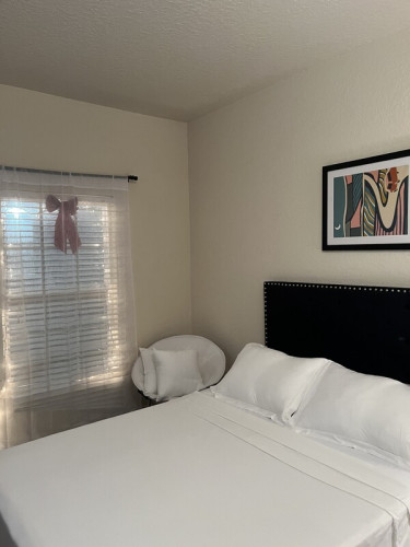 Private guest room & Private BathR