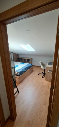 Bedroom at São Martinho Area - Nurse School, Health Institute, Hospital - Gallery - 6