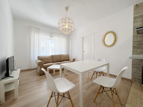 Homely double bedroom in the Beiro district - Gallery - 6