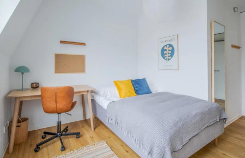 Tasteful double bedroom in Schlump