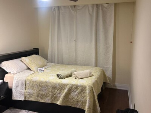 2 Clean Bright rooms,  MAIN FLR 