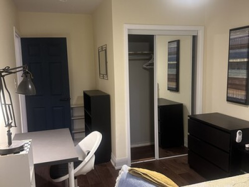 2 Clean Bright rooms,  MAIN FLR 