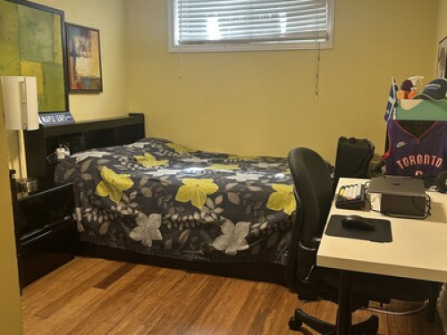 2 Clean Bright rooms,  MAIN FLR 