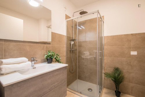 Double bedroom with private bathroom close to Università di Padova