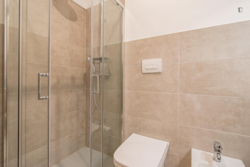 Double bedroom with private bathroom close to Università di Padova
