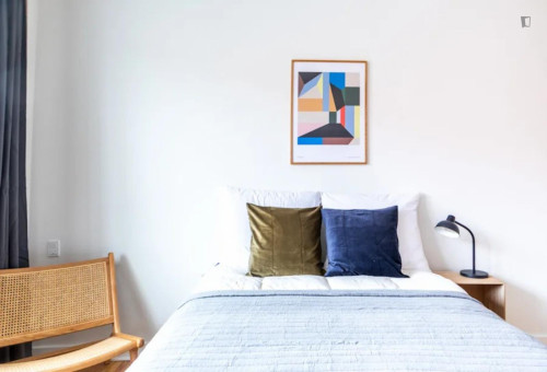 Bright double bedroom in Latinerkvarteret