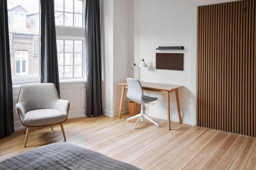 Grand double bedroom in Midtbyen