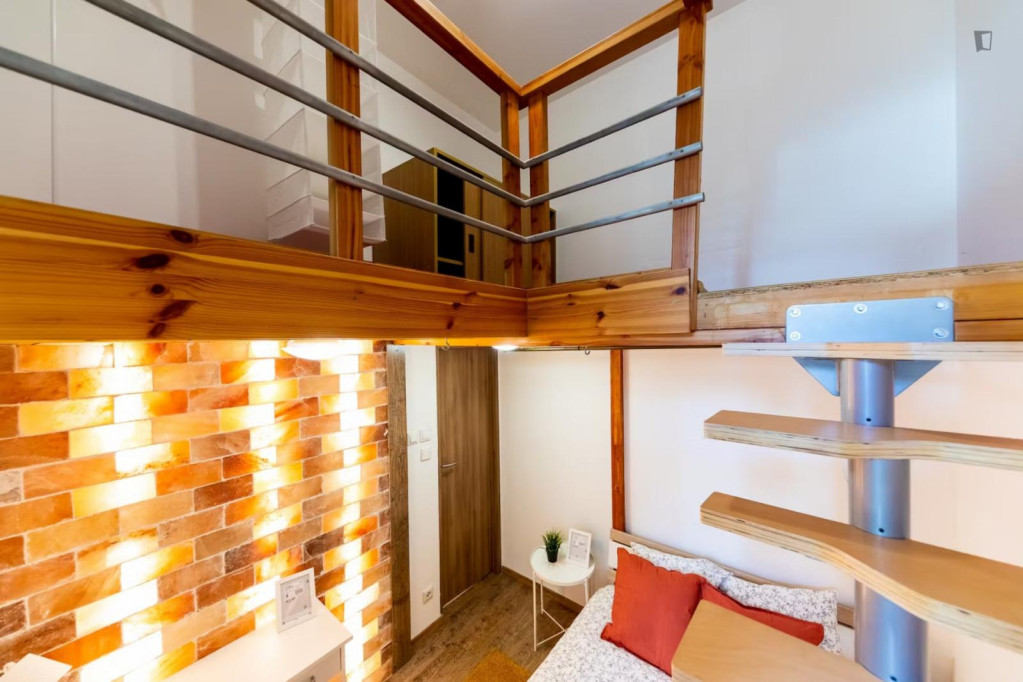 Superb double bedroom in District VII