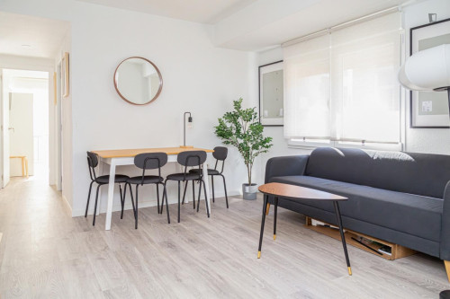 Attractive single bedroom with balcony