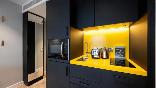 Studio (Sleeps 2) - 4