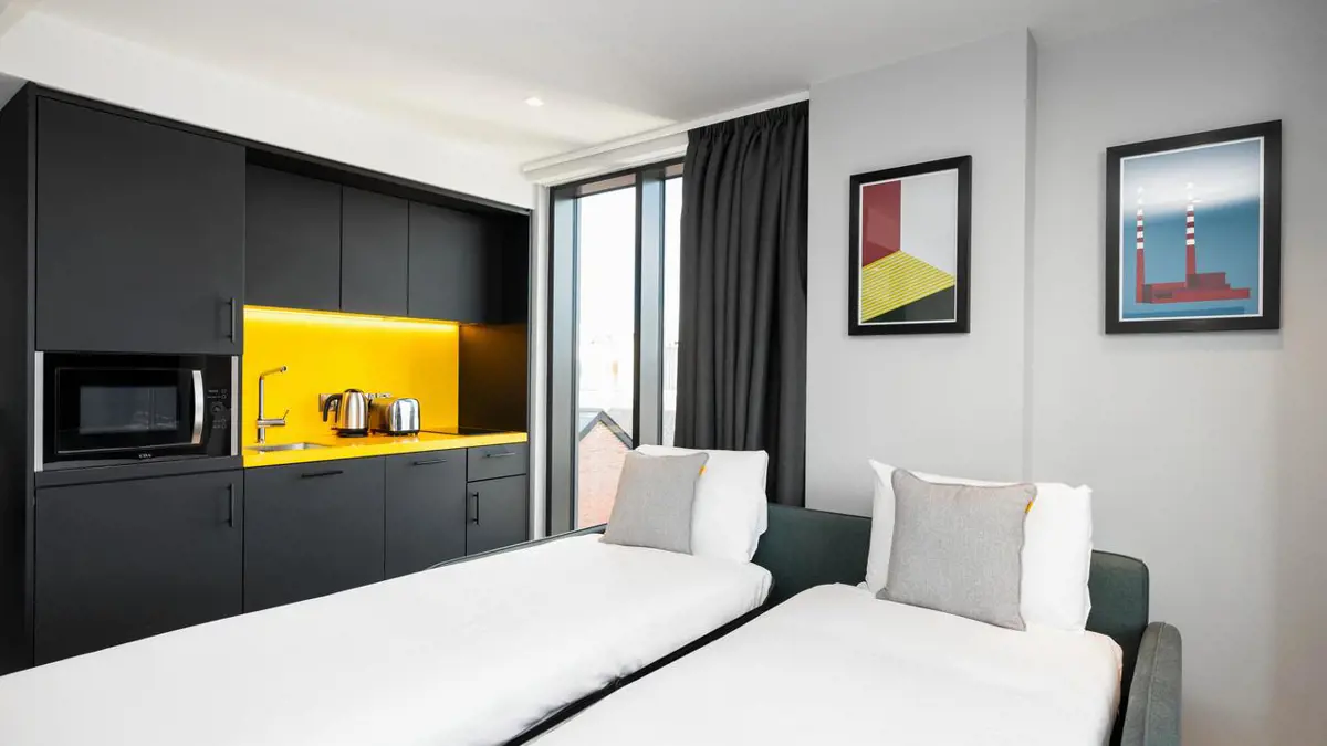 Studio (Sleeps 4) - 16