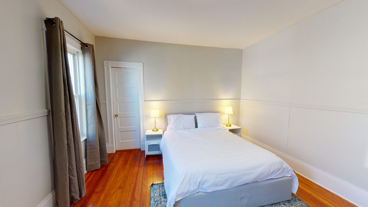 #815: Somerville - Queen Bedroom B - #815: Somerville - Gallery - 11