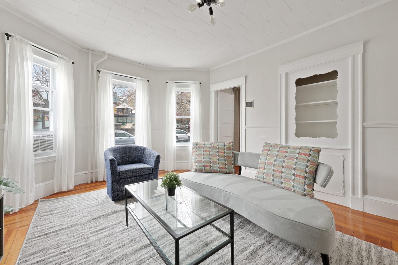 #815: Somerville - Queen Bedroom A - #815: Somerville - Gallery - 5