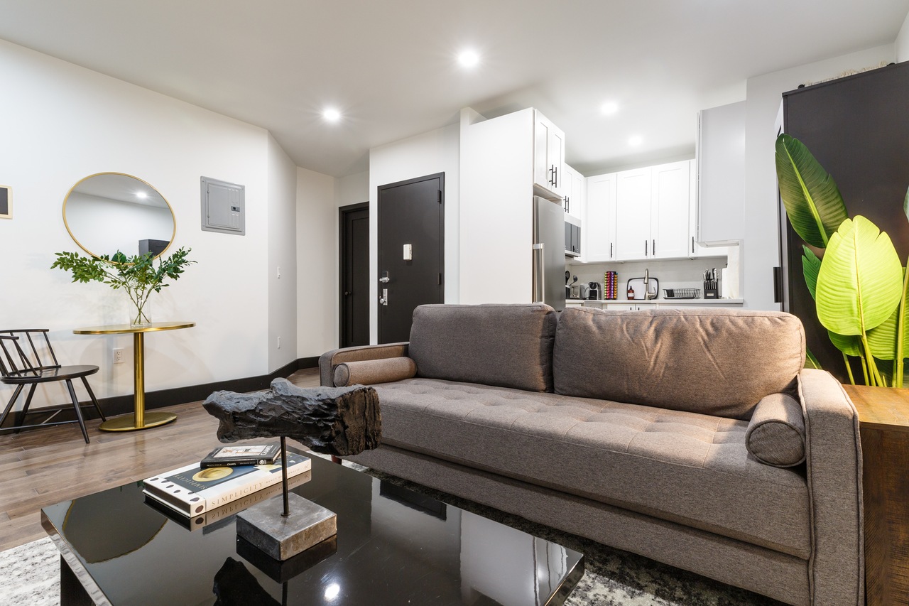 #286: Upper West Side - Full Bedroom A - #286: Upper West Side - Gallery - 8