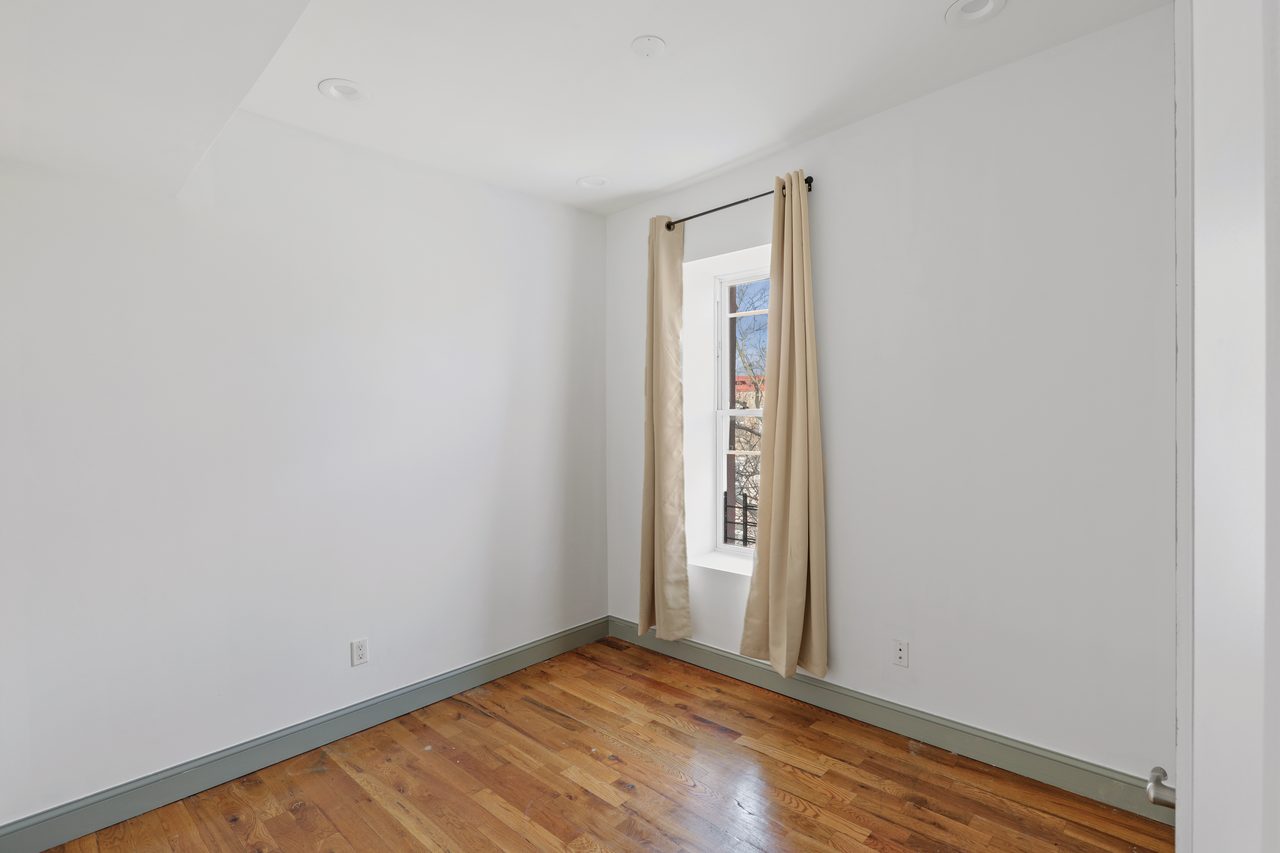 #840: Bedford-Stuyvesant - Full Bedroom C - #840: Bedford-Stuyvesant - Gallery - 5