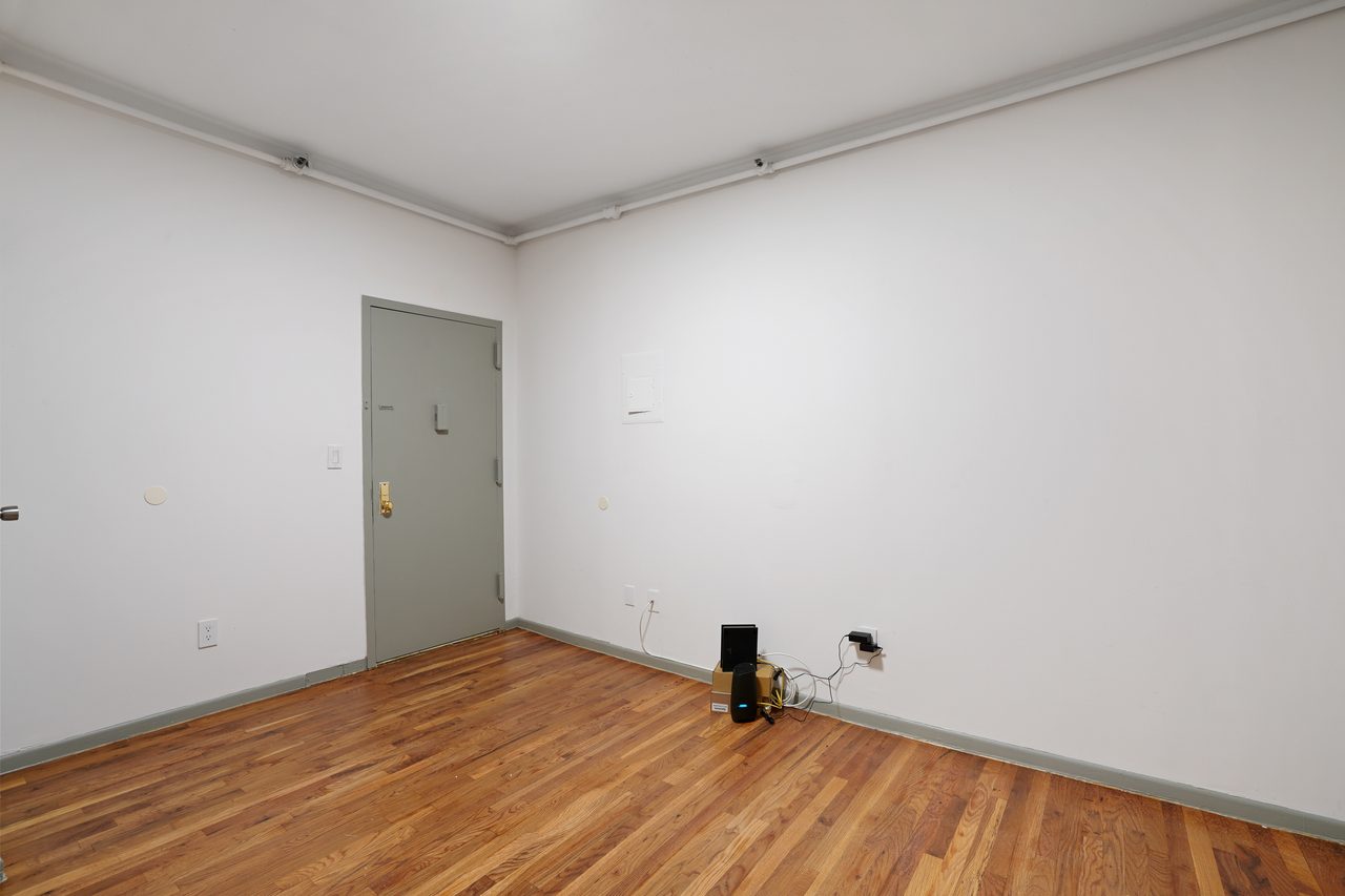 #908: Columbus Circle - Studio (Full) - #908: Columbus Circle - Gallery - 8