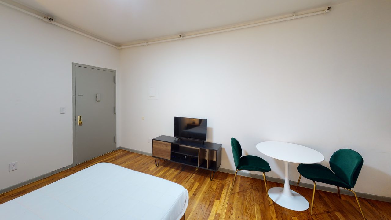  #908: Columbus Circle - Studio (Full)  -  #908: Columbus Circle  - Gallery -  6