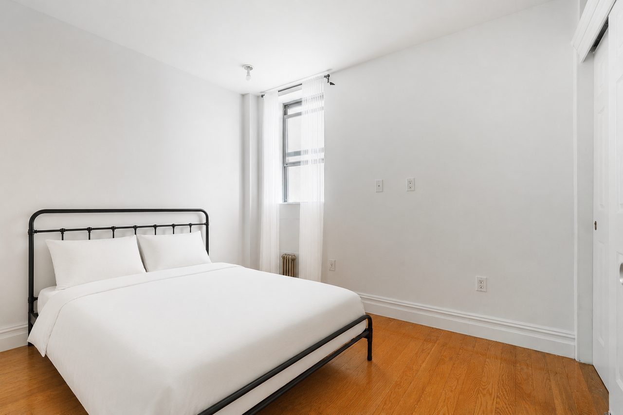 #1148: East Village - Full Bedroom A - 2