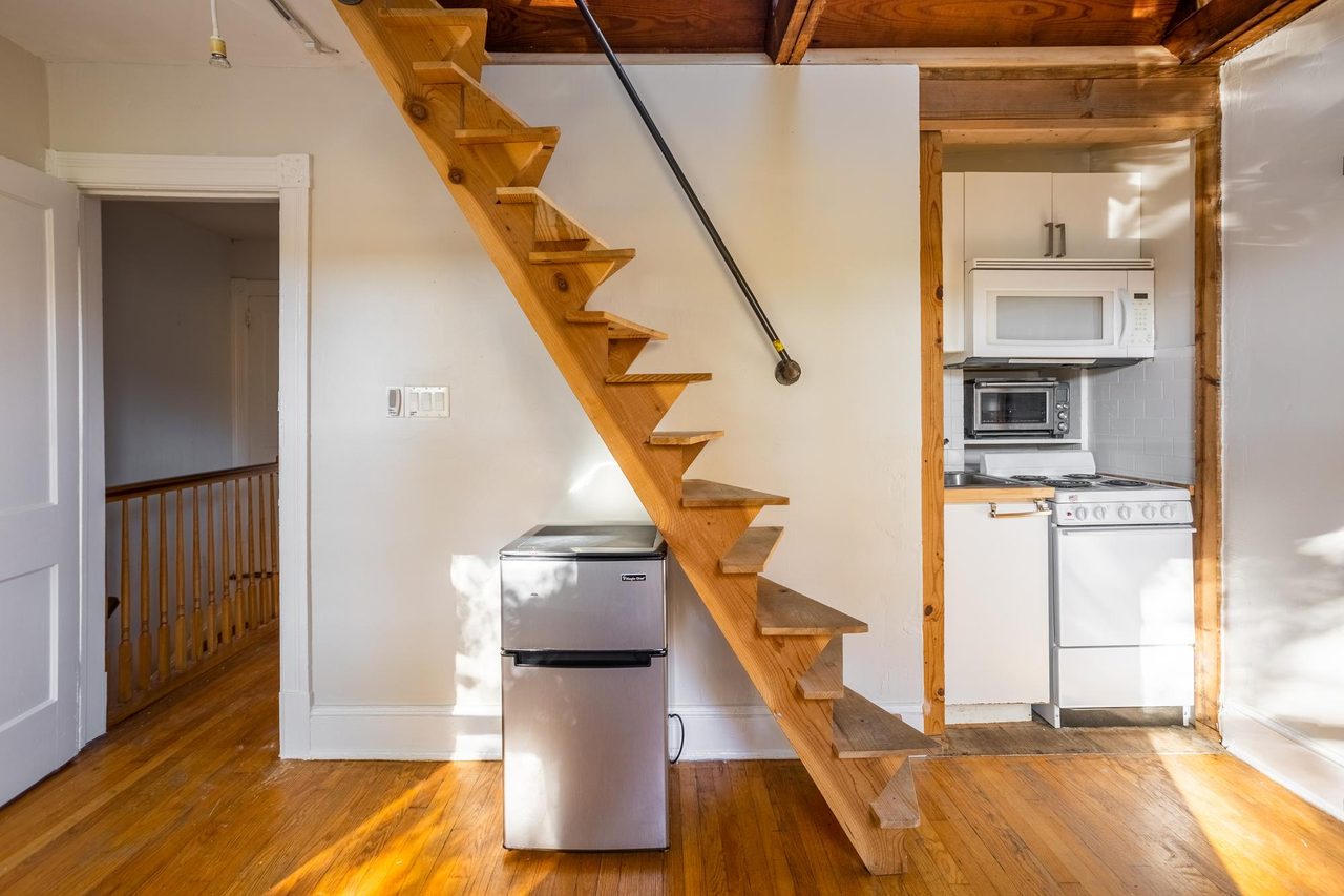  #1591: Columbia Heights - Studio (Full)  -  #1591: Columbia Heights  - Gallery -  15