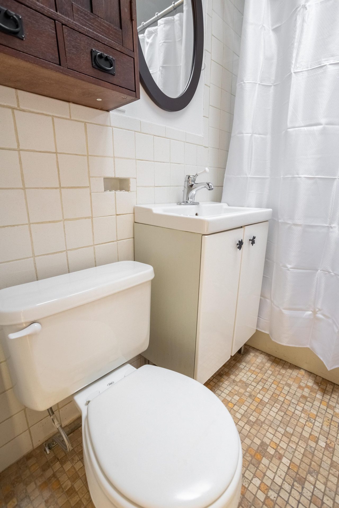  #1591: Columbia Heights - Studio (Full)  -  #1591: Columbia Heights  - Gallery -  7